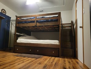 3 makuuhuonetta, internet, vuodevaatteet