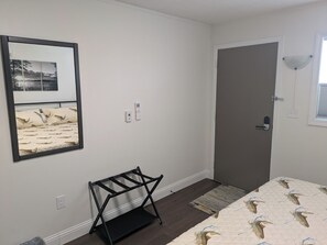 South of the Border room 1 | Free WiFi - South of the Border Lodging (Canaan)