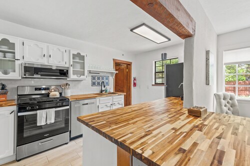 Casa Lupita - Charming 4-bedroom Santa Fe Retreat