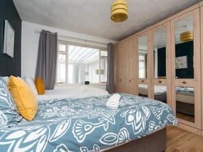 3 chambres, fer et planche Ă repasser, accĂšs au Wi-Fi (inclus)