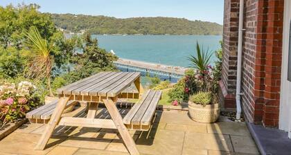Pass the Keys | Bryn Ogwen Lovely Coastal Property in Bangor