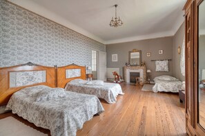 7 chambres, fer et planche Ă repasser, Wi-Fi, draps fournis