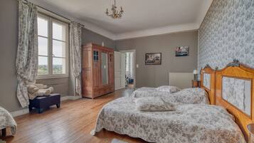 7 chambres, fer et planche Ă repasser, Wi-Fi, draps fournis