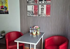 Dining - Apartment for TWO (Berlin)