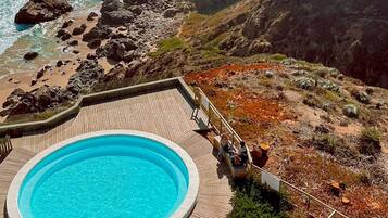 Apartment | Pool | Seasonal outdoor pool