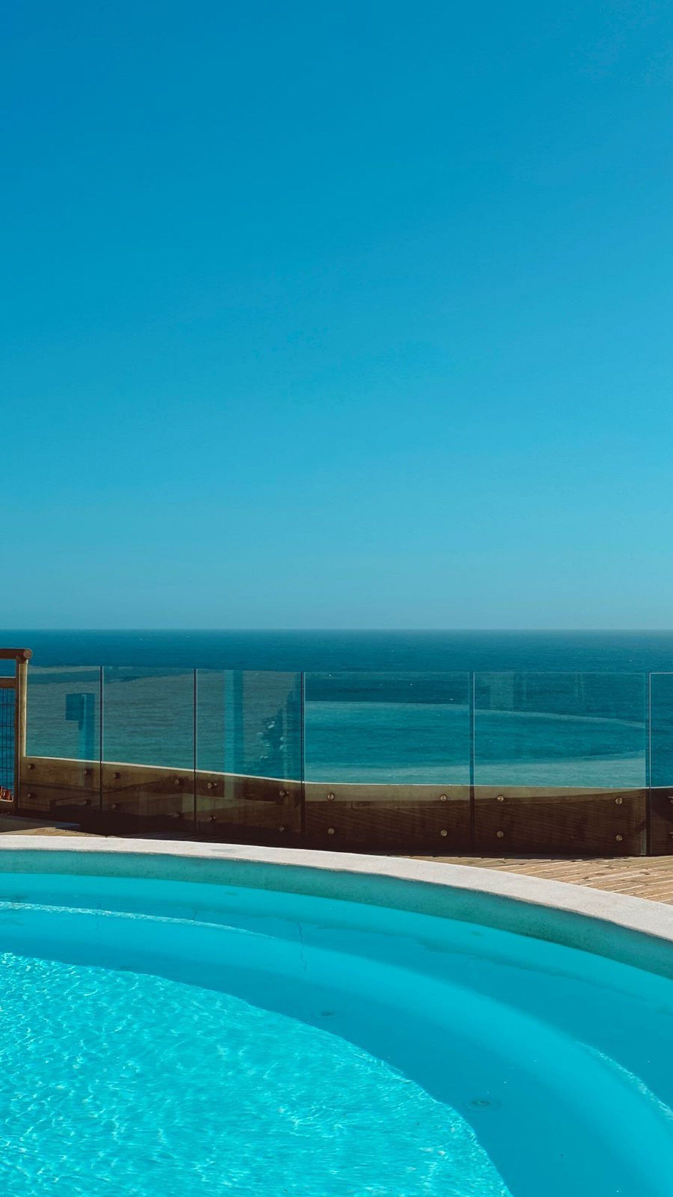 Huoneisto | Uima-allas | Kauden mukainen ulkouima-allas