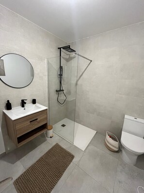 Towels, soap, toilet paper