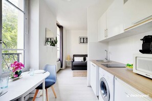 Interior - Studio in the Heart of the Marais (Paris)