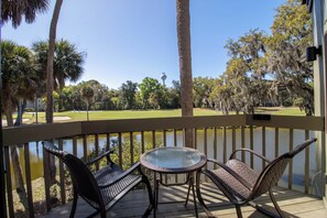 Property grounds - Tranquil cottage overlooking the golf course (Edisto Island)