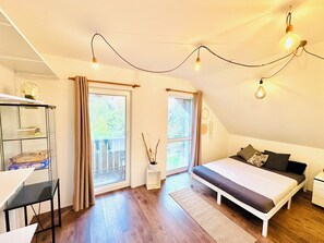2 slaapkamers, een bureau, wifi, beddengoed