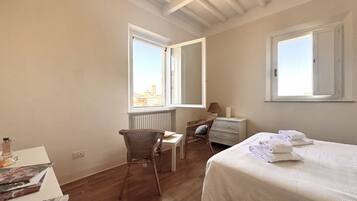 Tabla de planchar con plancha