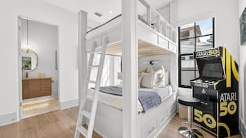 Huis, uitzicht op resort | Een laptopwerkplek, een strijkplank/strijkijzer, gratis wifi, beddengoed