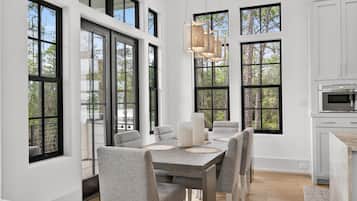 House, Resort View | In-room dining