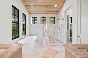 House, Resort View | Bathroom | Hair dryer, towels
