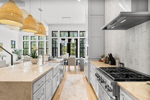 Private kitchen - 30A Beach House - Mia's Beach House (Panama City Beach)