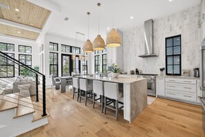 Maison, vue établissement | Cuisine privée