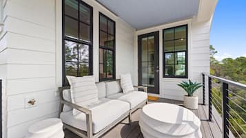 Talo, näköala lomakeskukseen | Parveke