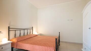 3 Schlafzimmer, Bügeleisen/Bügelbrett, WLAN, Bettwäsche