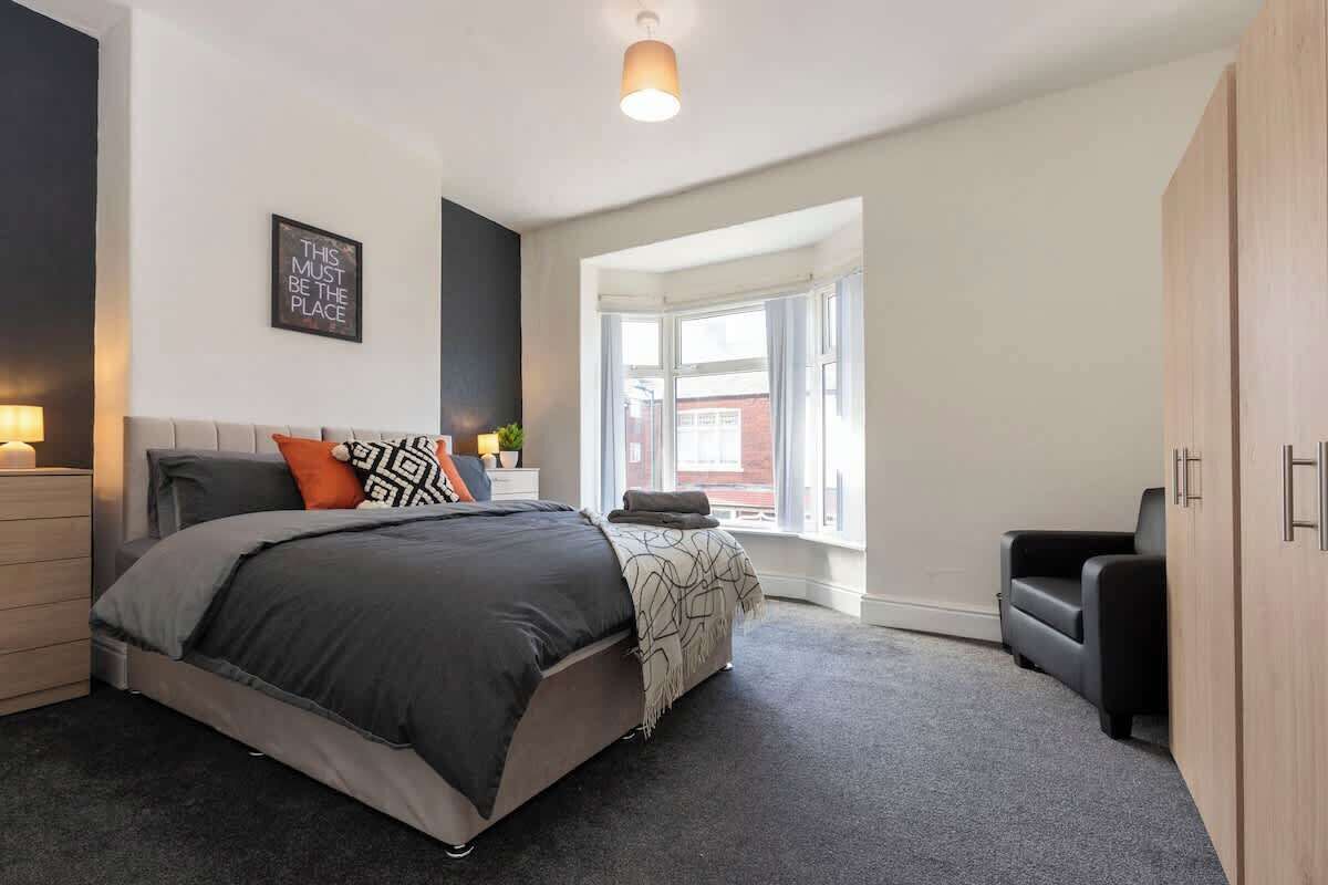 2 dormitorios, tabla de planchar con plancha, wifi y ropa de cama