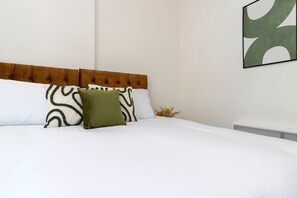 4 chambres, fer et planche à repasser, Wi-Fi, literie fournie