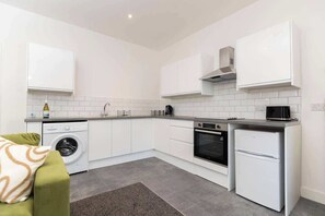 Fridge, oven, stovetop, toaster