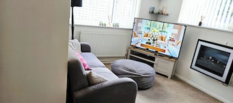 Willow Retreat - House in Burbage- Sleeps2- Garden