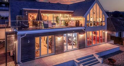 Sea Holly House - Where Architecture Meets the Ocean