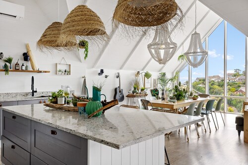 Sea Holly House – Luxury Coastal Retreat with Panoramic Sea Views in Beer