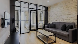 Apartment | 1 bedroom, laptop workspace, iron/ironing board, bed sheets - Cosy Apartment - 1br/4p - Porte Saint-denis (Paris)