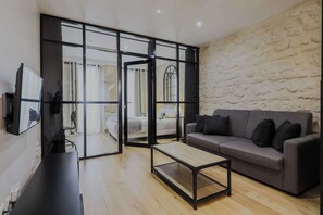 1 chambre, espace de travail pour ordinateur portable