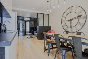 Apartment | Dining