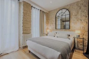 Apartment | 1 bedroom, laptop workspace, iron/ironing board, bed sheets