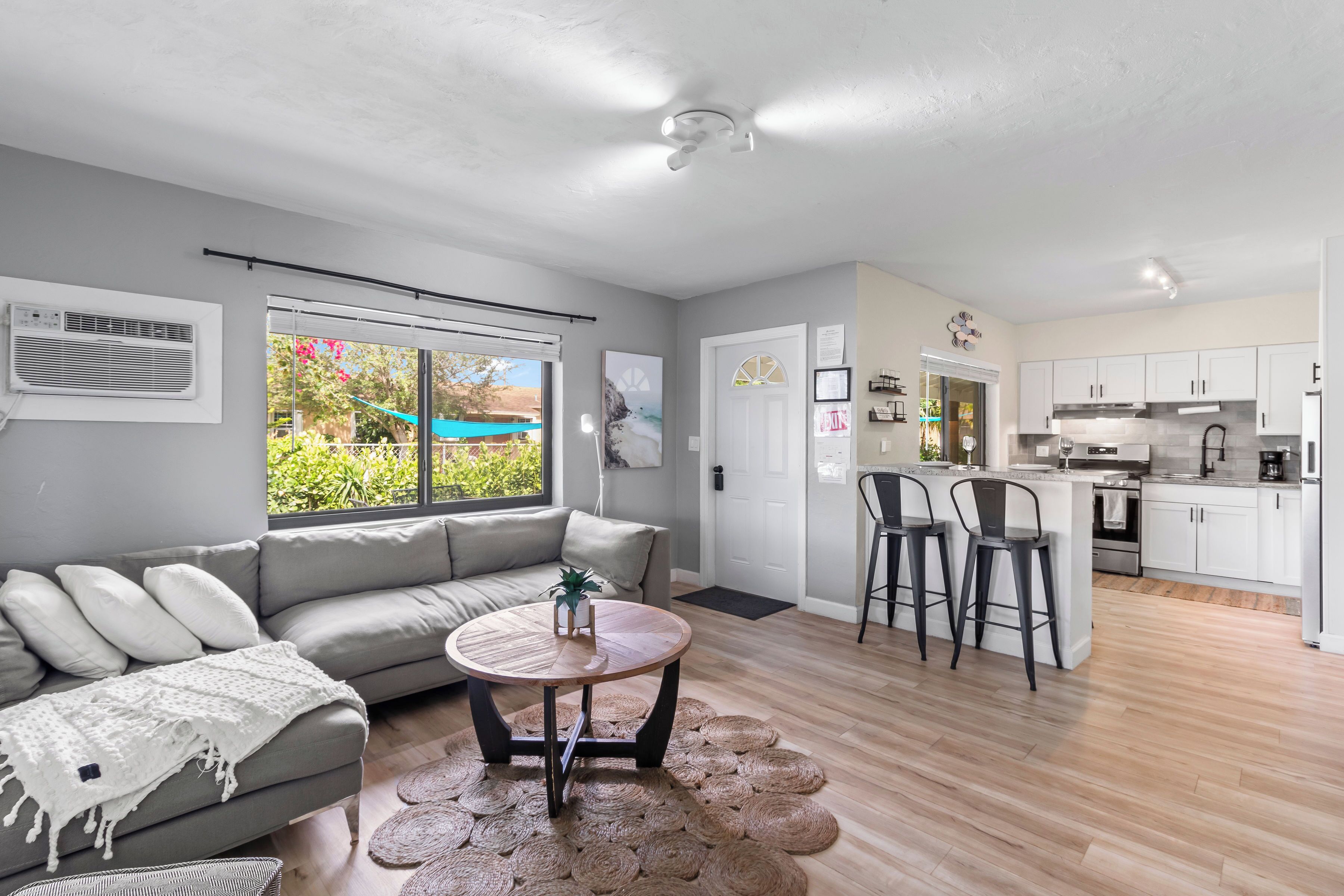 Íbúð - verönd | Stofa