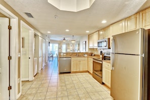 Condo, Multiple Beds (Sunset Vistas 306N) | Private kitchen