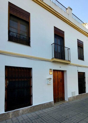 House, 4 Bedrooms, Smoking, Private Pool | Exterior