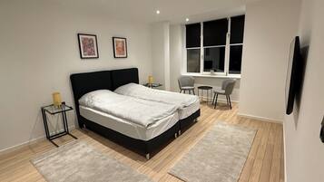 3 Schlafzimmer, Bügeleisen/Bügelbrett, WLAN, Bettwäsche