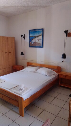 Habitación doble, balcón, vista al mar | Wifi gratis