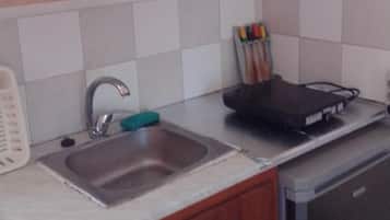 Double Room, Balcony, Sea View | Private kitchen