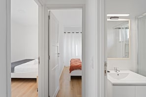 2 Schlafzimmer, Bügeleisen/Bügelbrett, Internetzugang, Bettwäsche