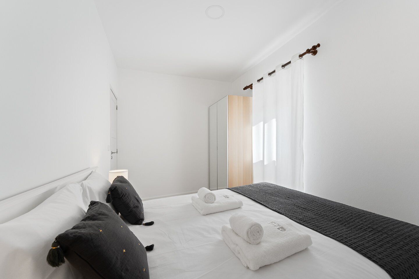 2 chambres, fer et planche à repasser, accès Internet, draps fournis