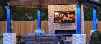 The Gambler: Luxe Pool, Pool Table, Gazebo W/70'' TV, Fast WiFi & Casino Nearby