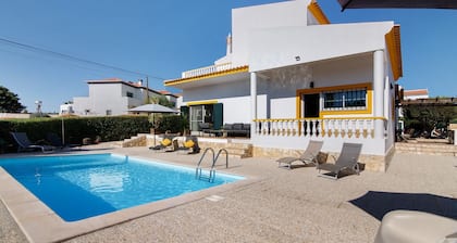 Villa 'Balsa' with Sea View, Wi-Fi and Air Conditioning