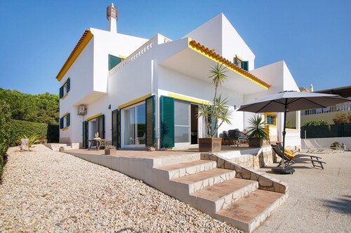 Villa 'Balsa' with Sea View, Wi-Fi and Air Conditioning