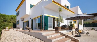 Villa 'Balsa' with Sea View, Wi-Fi and Air Conditioning