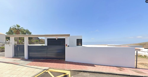 Apartment With Garden and BBQ in Tenerife