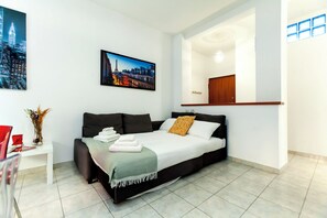 2 bedrooms, WiFi, bed sheets