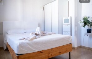2 bedrooms, iron/ironing board, travel crib, free WiFi