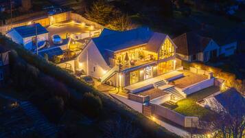 Nhà | 6 phòng ngủ