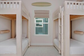 منزل - عدة أسرّة (Tipsy Turtle) | 4 عدّة غرف نوم