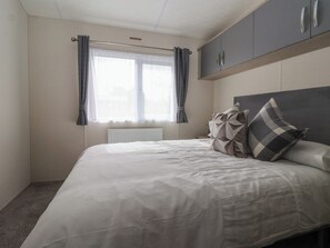 2 habitaciones, decoración personalizada y muebles diferentes 